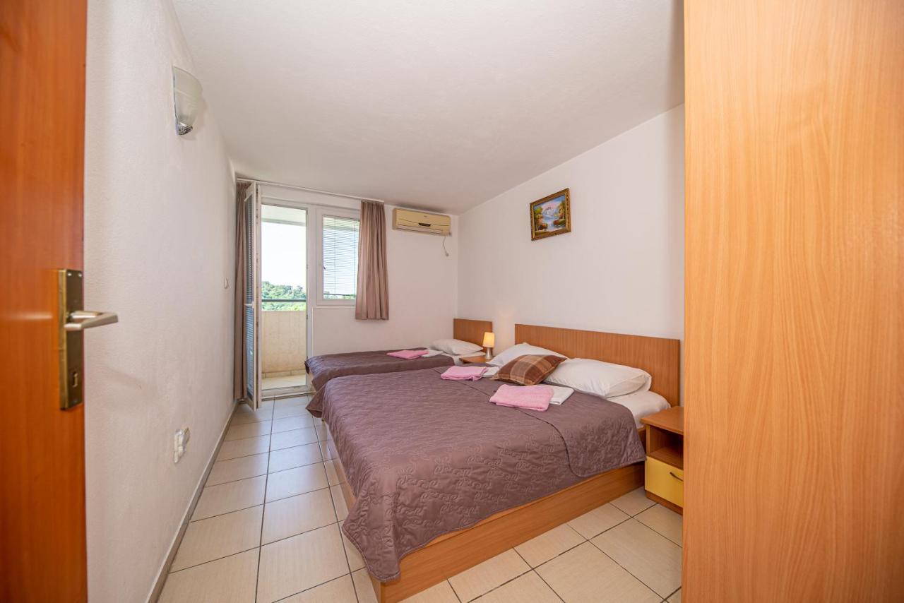 Apartment Knezevic Petrovac 外观 照片