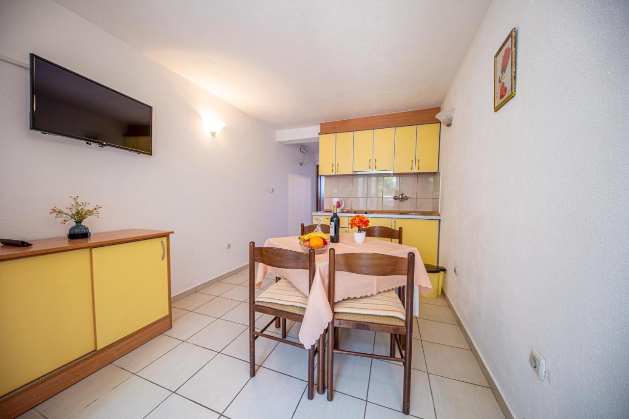 Apartment Knezevic Petrovac 外观 照片
