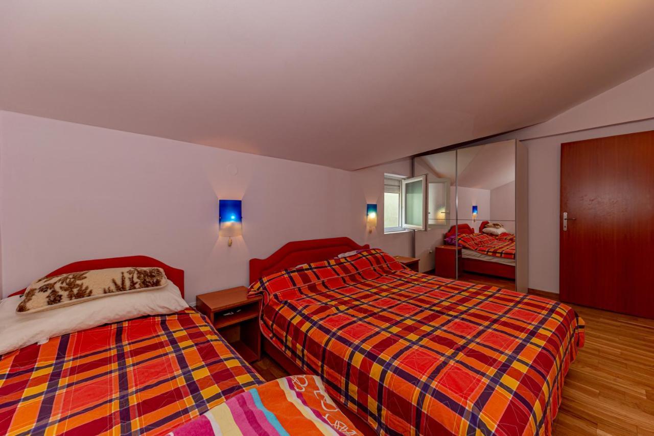 Apartment Knezevic Petrovac 外观 照片