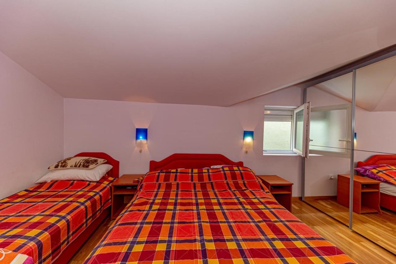 Apartment Knezevic Petrovac 外观 照片