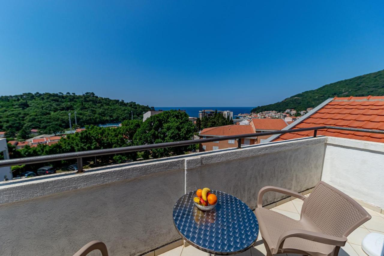 Apartment Knezevic Petrovac 外观 照片