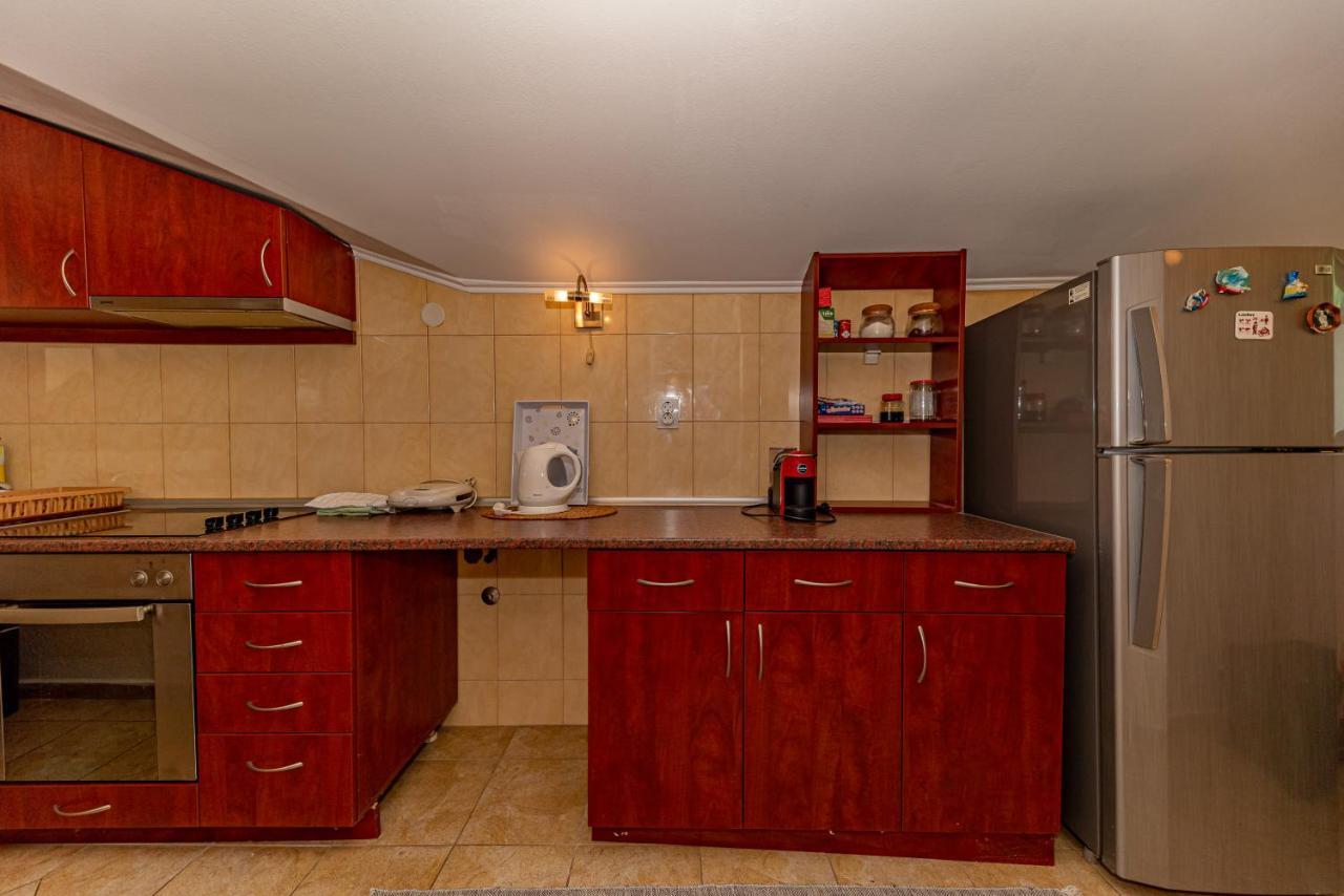 Apartment Knezevic Petrovac 外观 照片