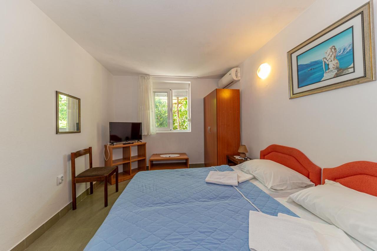 Apartment Knezevic Petrovac 外观 照片