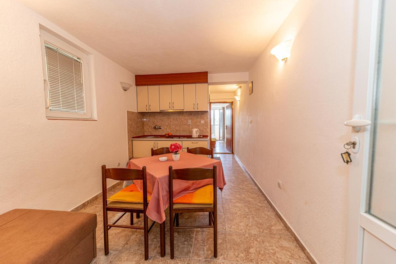 Apartment Knezevic Petrovac 外观 照片