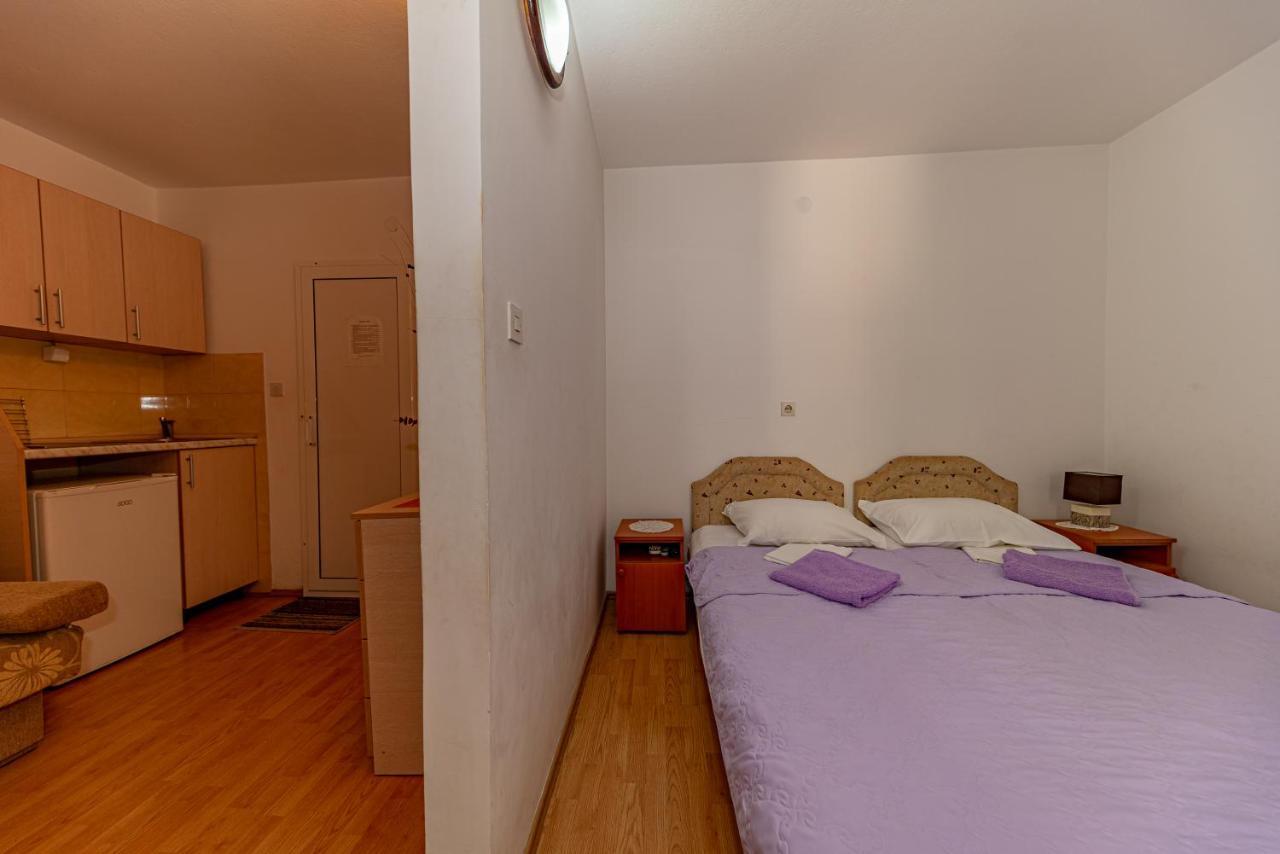 Apartment Knezevic Petrovac 外观 照片