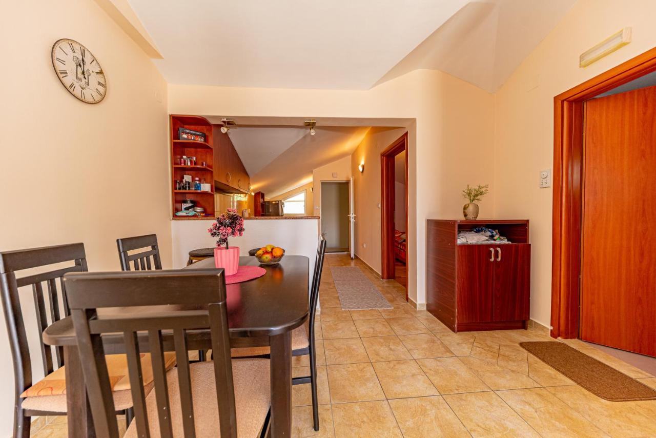 Apartment Knezevic Petrovac 外观 照片