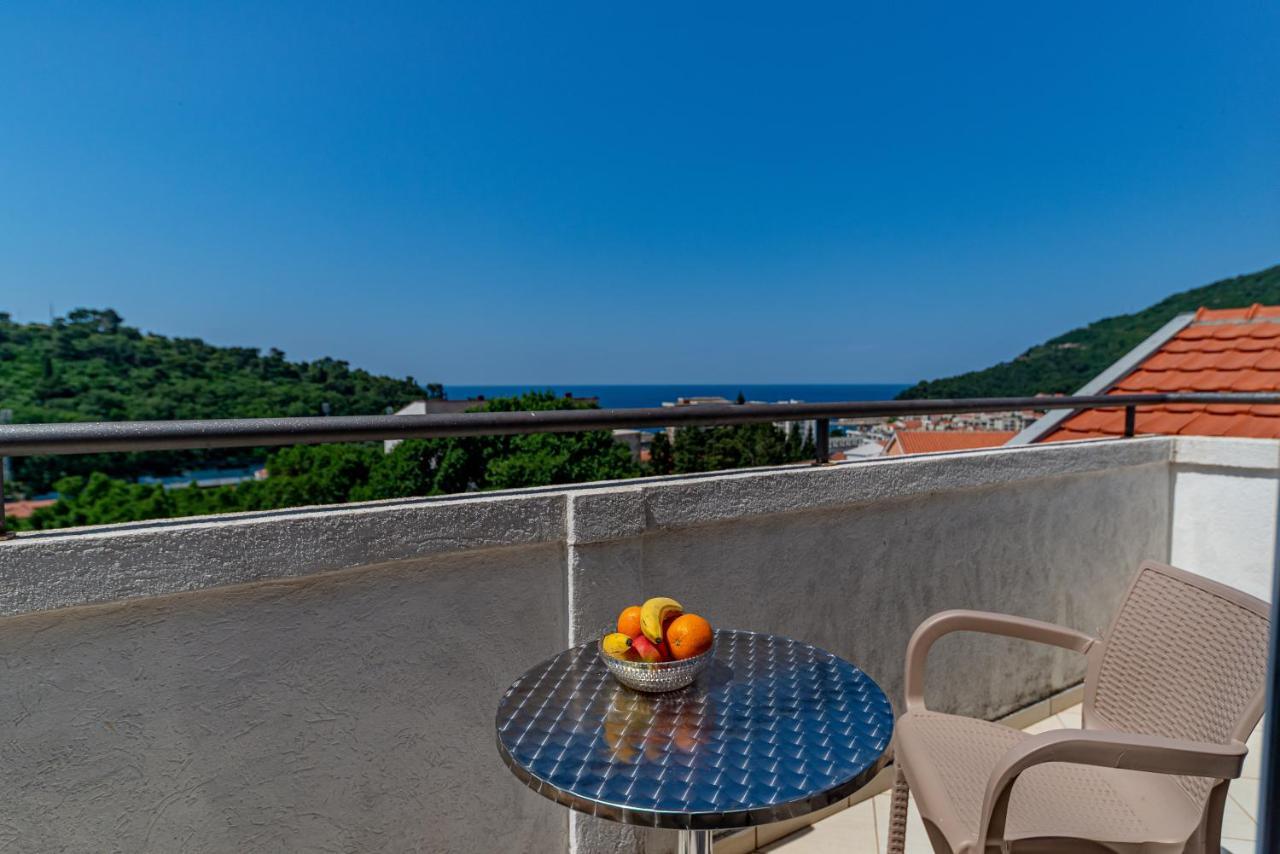 Apartment Knezevic Petrovac 外观 照片