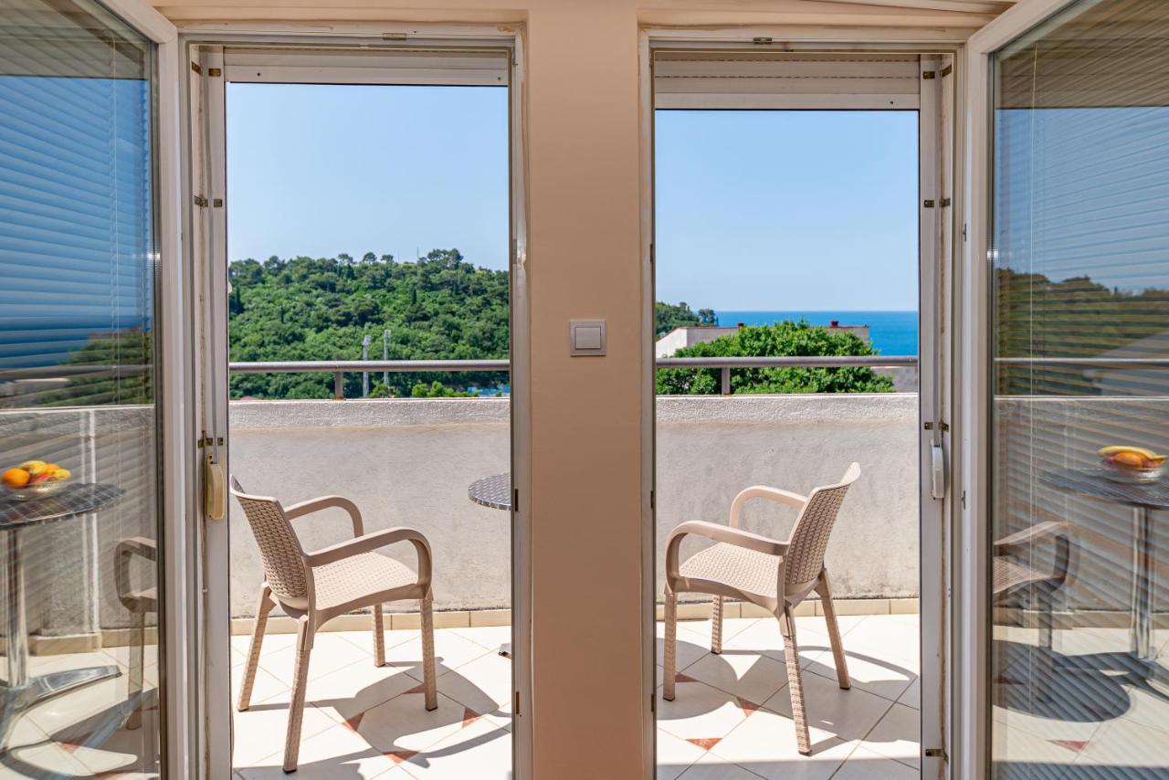 Apartment Knezevic Petrovac 外观 照片