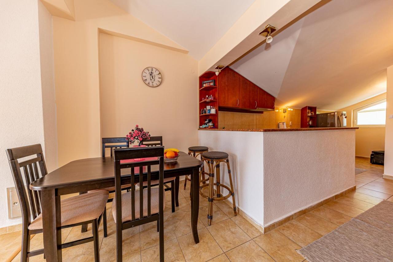 Apartment Knezevic Petrovac 外观 照片