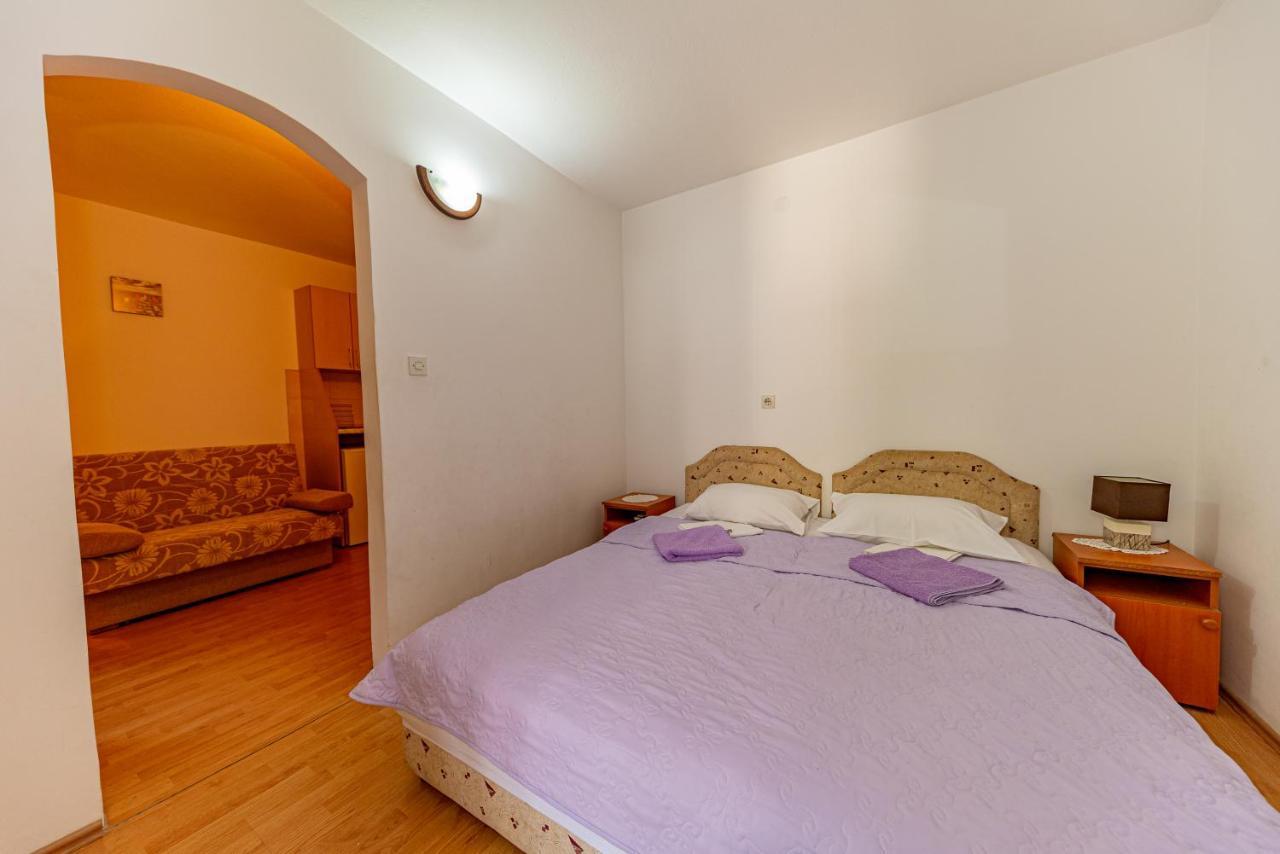 Apartment Knezevic Petrovac 外观 照片