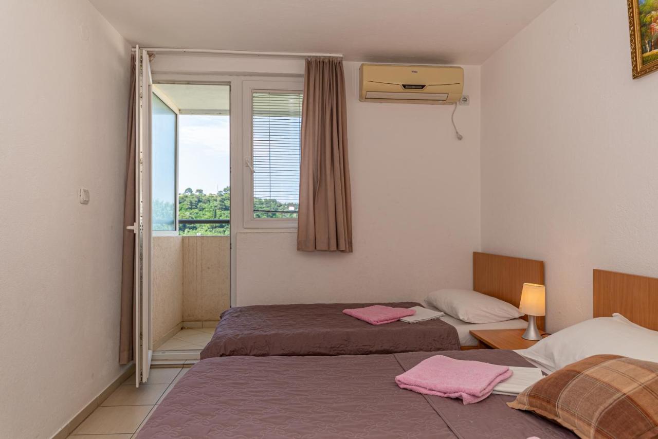 Apartment Knezevic Petrovac 外观 照片