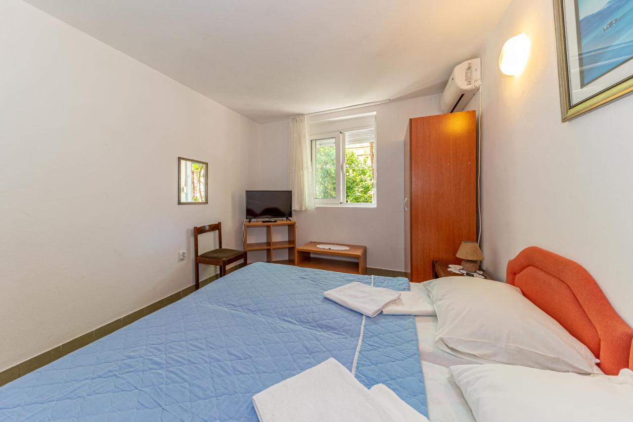 Apartment Knezevic Petrovac 外观 照片