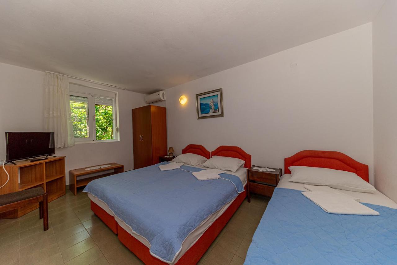 Apartment Knezevic Petrovac 外观 照片