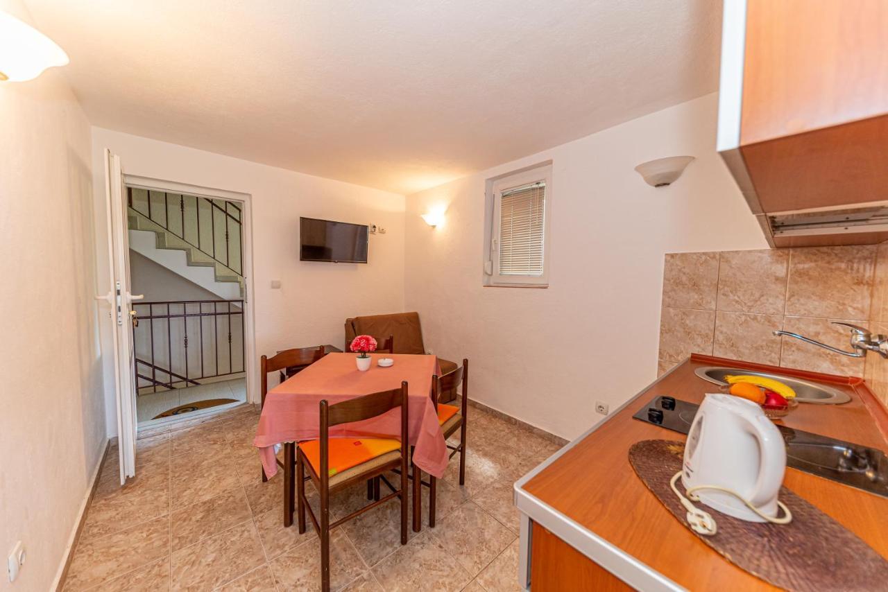 Apartment Knezevic Petrovac 外观 照片