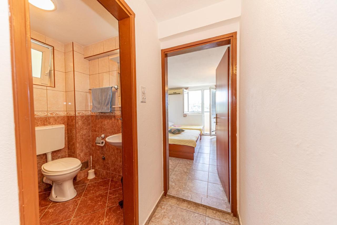 Apartment Knezevic Petrovac 外观 照片
